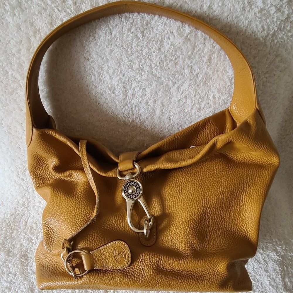 Dooney & Bourke Logo Lock Medium Shoulder Bag (EUC)
